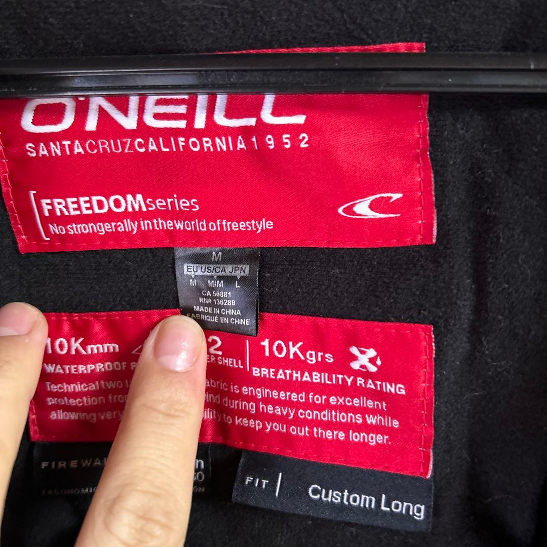 ONEILL FREEDOM フード付きウェア JPN Lサイズ