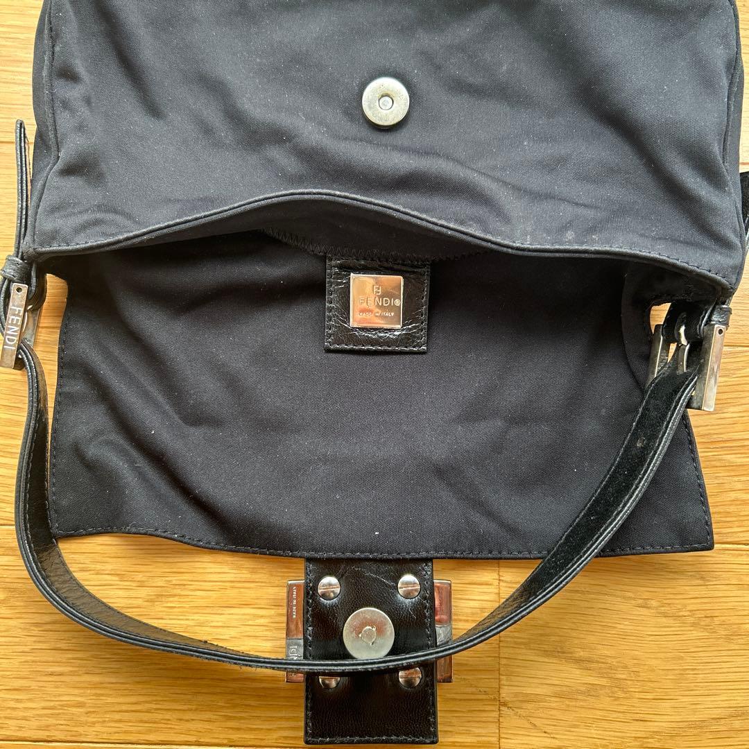 FENDI マンマバケット　ブラック　ハンドバッグ
