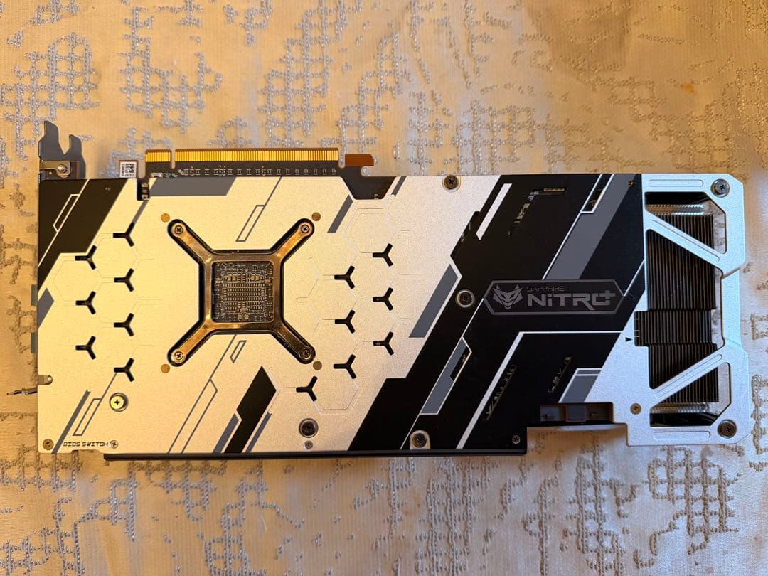 グラフィックボード・グラボ・ビデオカード Sapphire Nitro+ RX5700XT Radeon AMD