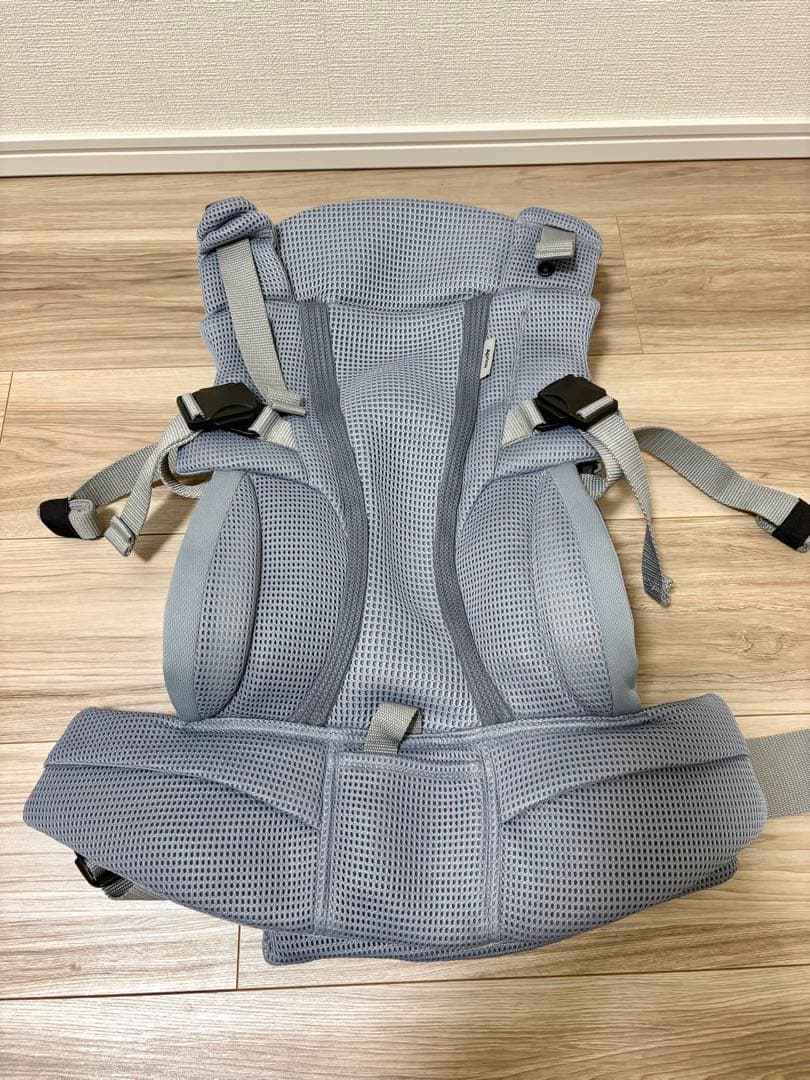 アップリカ ラクリス 抱っこ紐 グレー 美品 付属品完備 箱あり