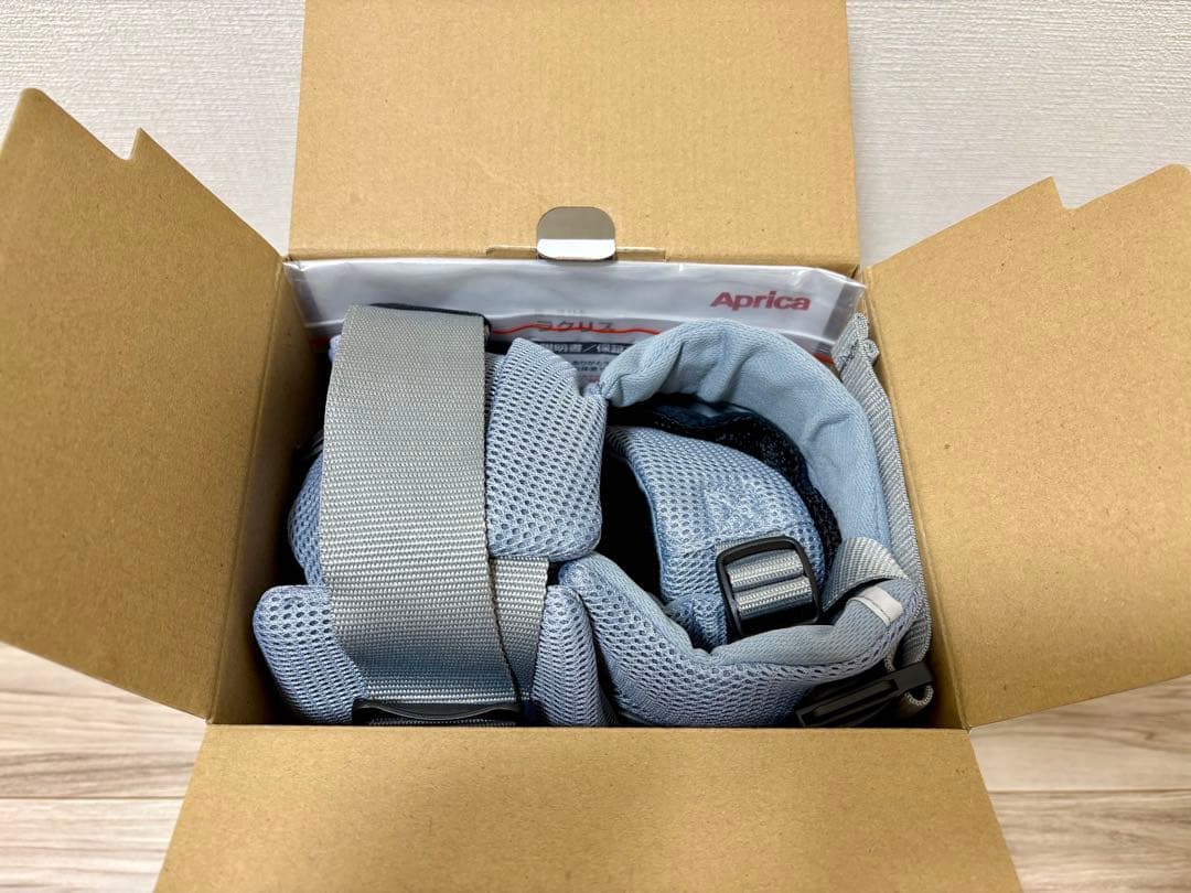 アップリカ ラクリス 抱っこ紐 グレー 美品 付属品完備 箱あり