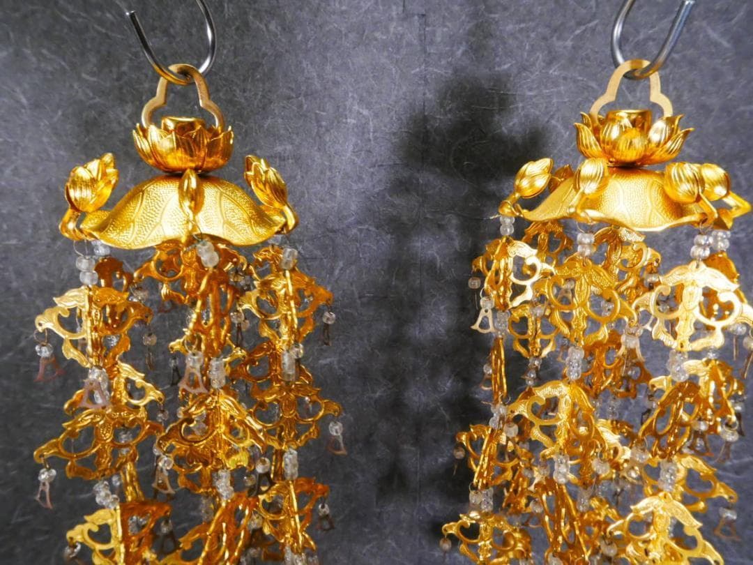 限定値下　展示未使用品　金色瓔珞　白玉付　高さ23㎝　4716