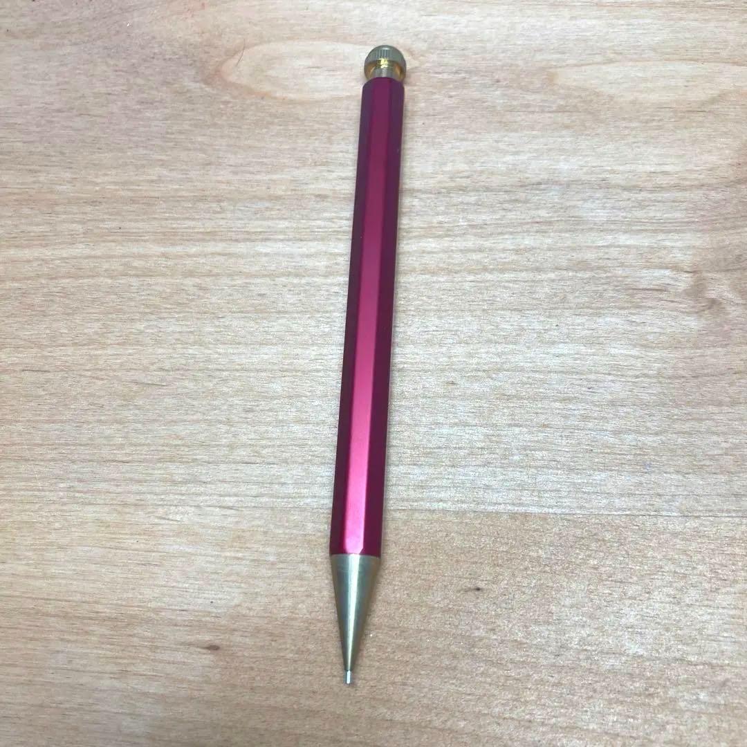 カヴェコスペシャル　レッド　0.7ミリ