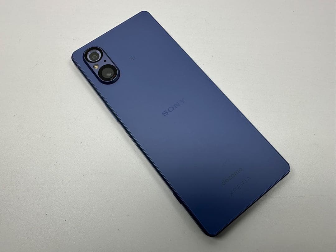 美品 SONY Xperia 5 V docomo 128GB ブルー