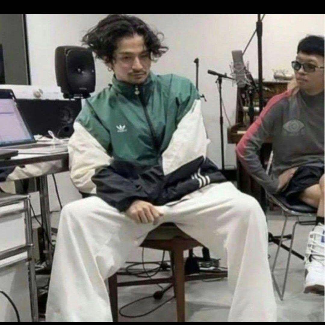 アディダス Rekive緑 トラック ナイロンジャケット 遠藤さくら メンズXS