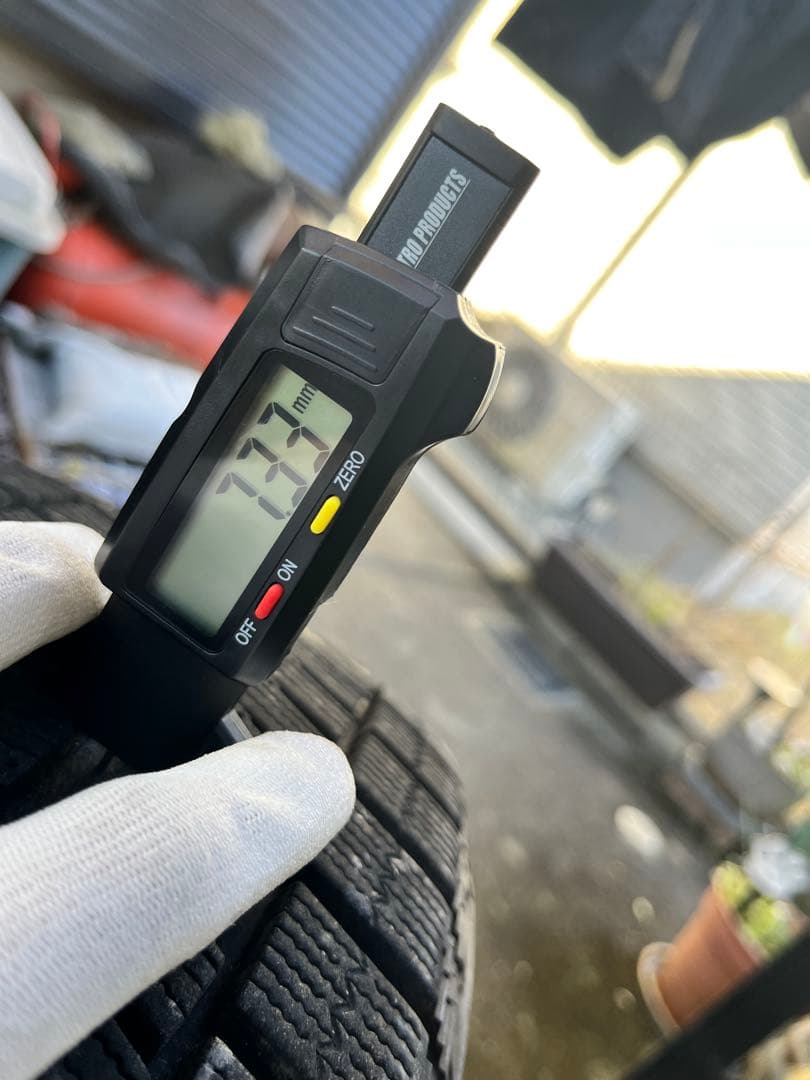 16インチ ブリヂストン ブリザックレボGZ タイヤ ホイールセット 4本