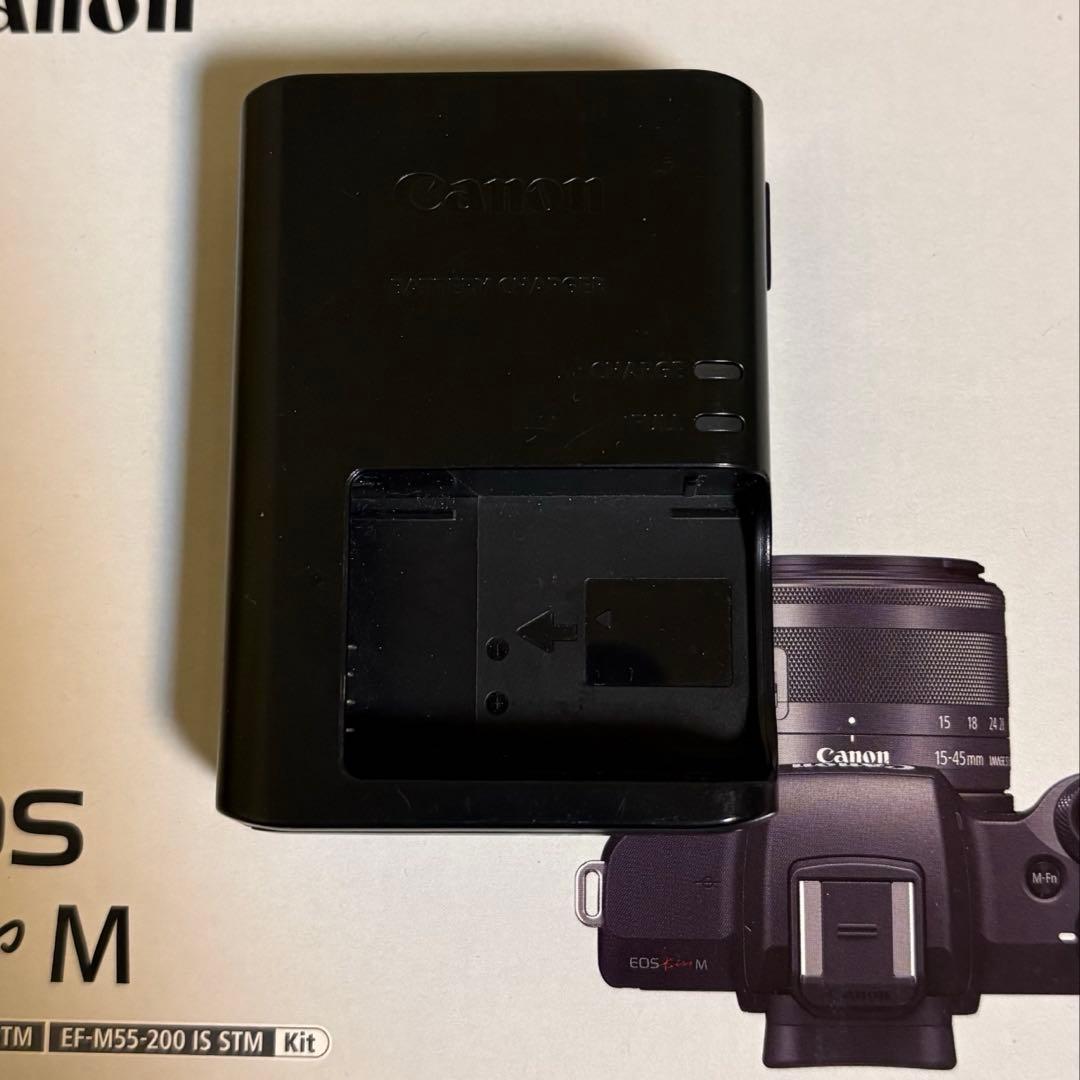 Canon EOS Kiss M ダブルズームキット