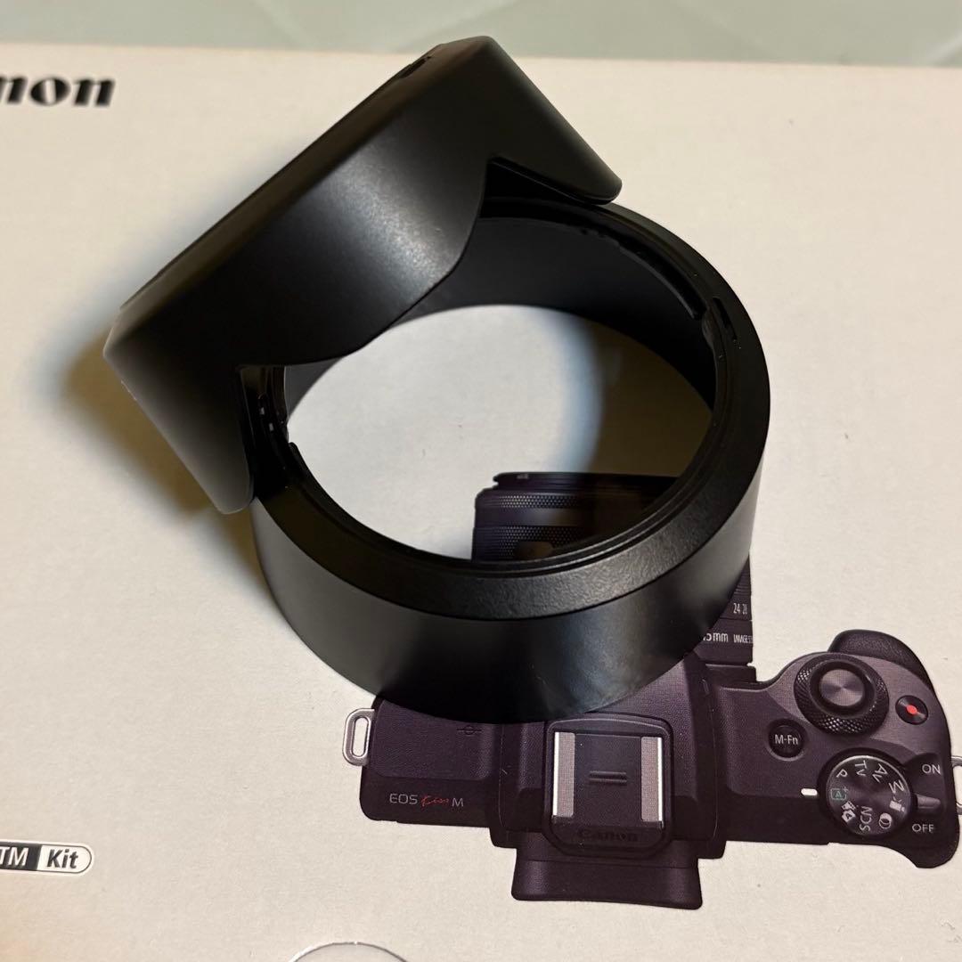 Canon EOS Kiss M ダブルズームキット
