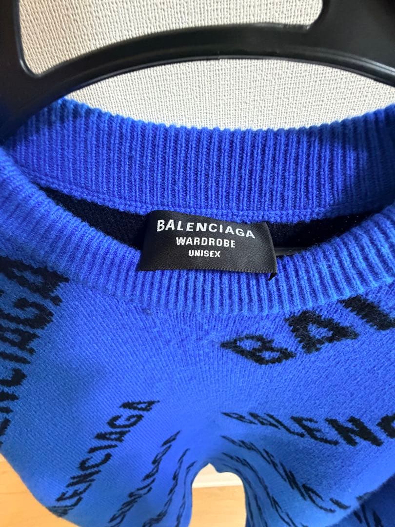 BALENCIAGA ロゴ入りオーバーサイズニット