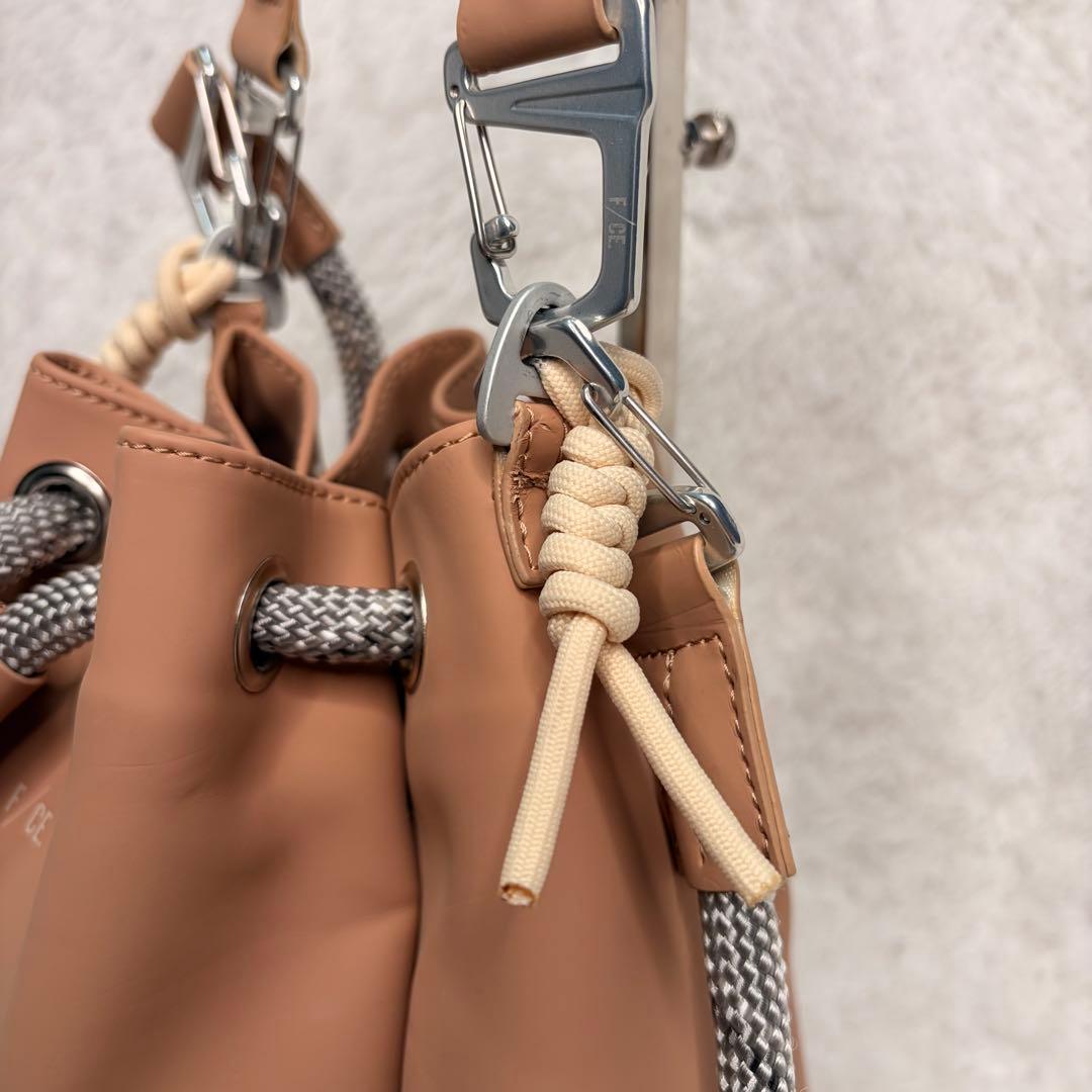 F/CEエフシーイー テックレザー 撥水加工ドローストリングバッグ　ベージュ