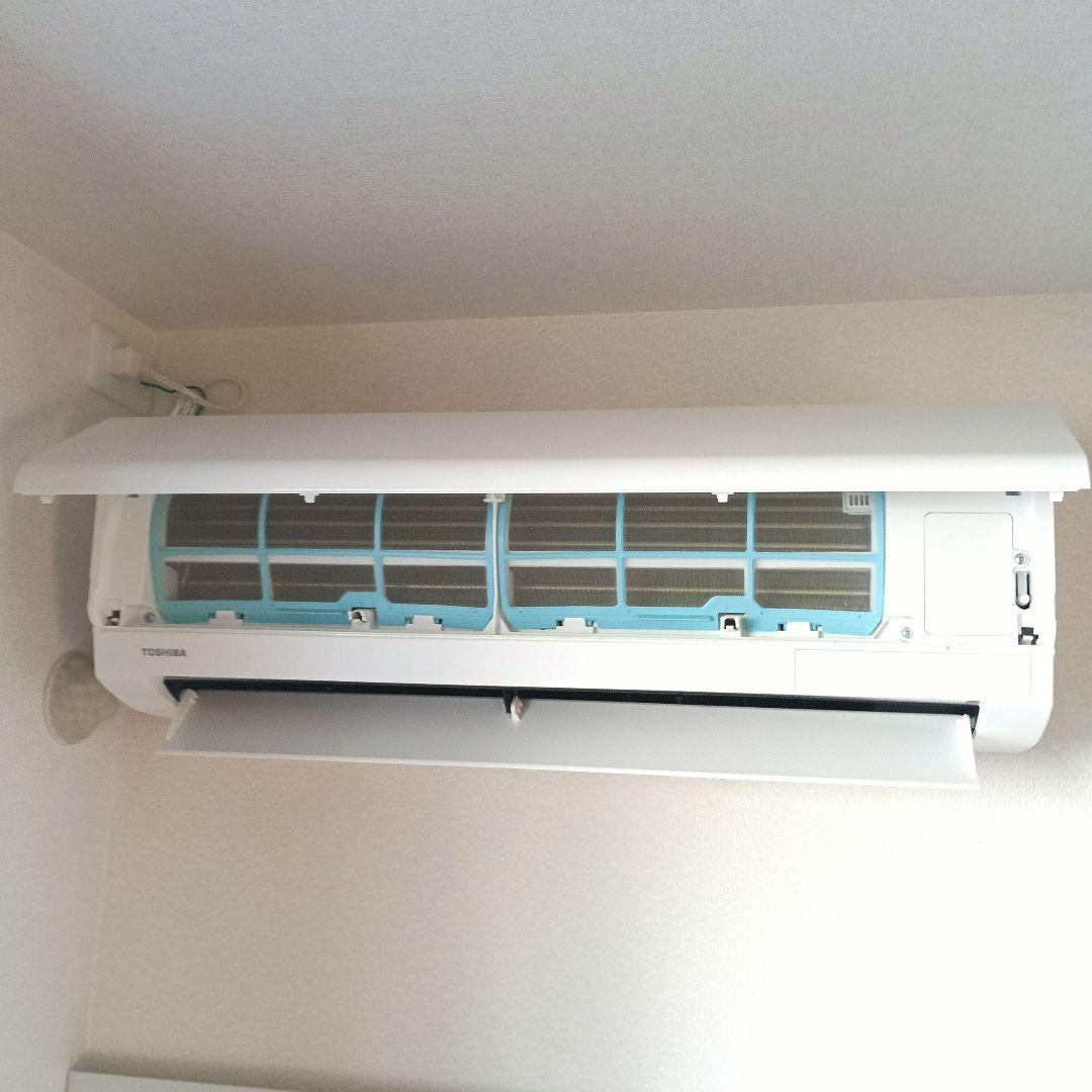 ②東芝　ルームエアコン　RAS-J221M(W) 2022年製　 6畳