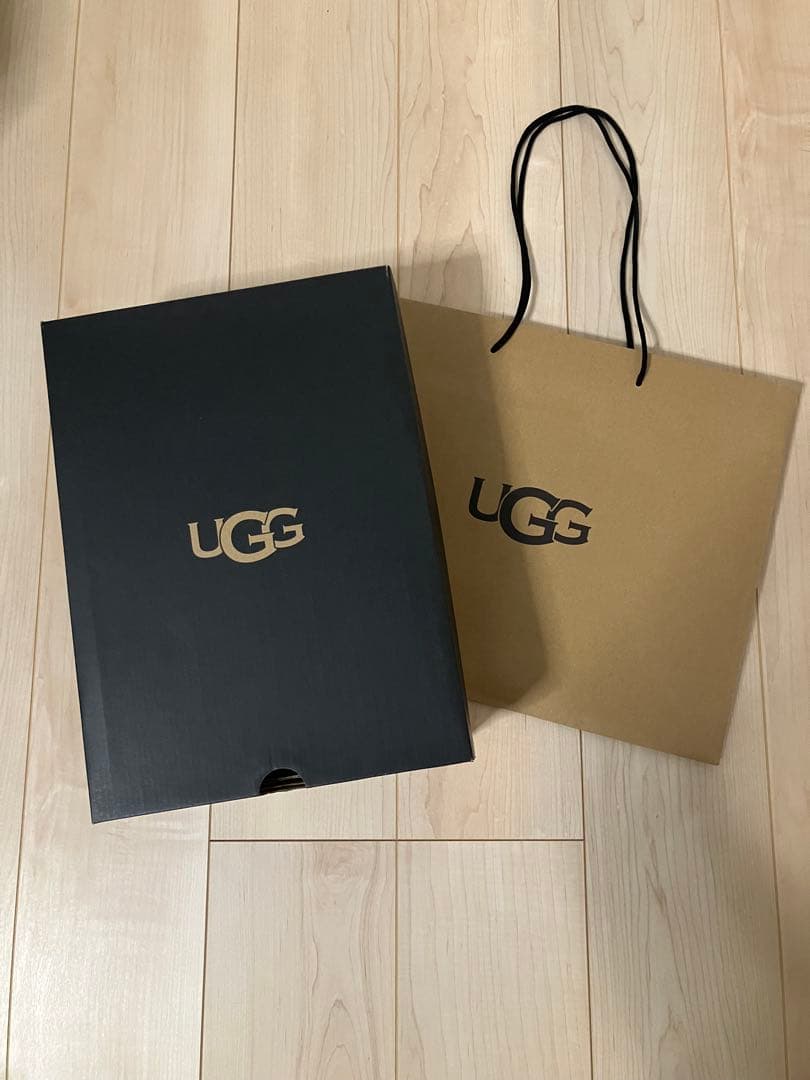 【ao】UGG ブラック ムートンブーツ