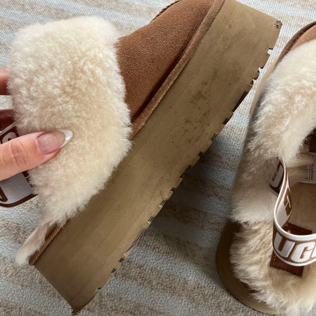 UGG ブラウン 厚底スライドサンダル