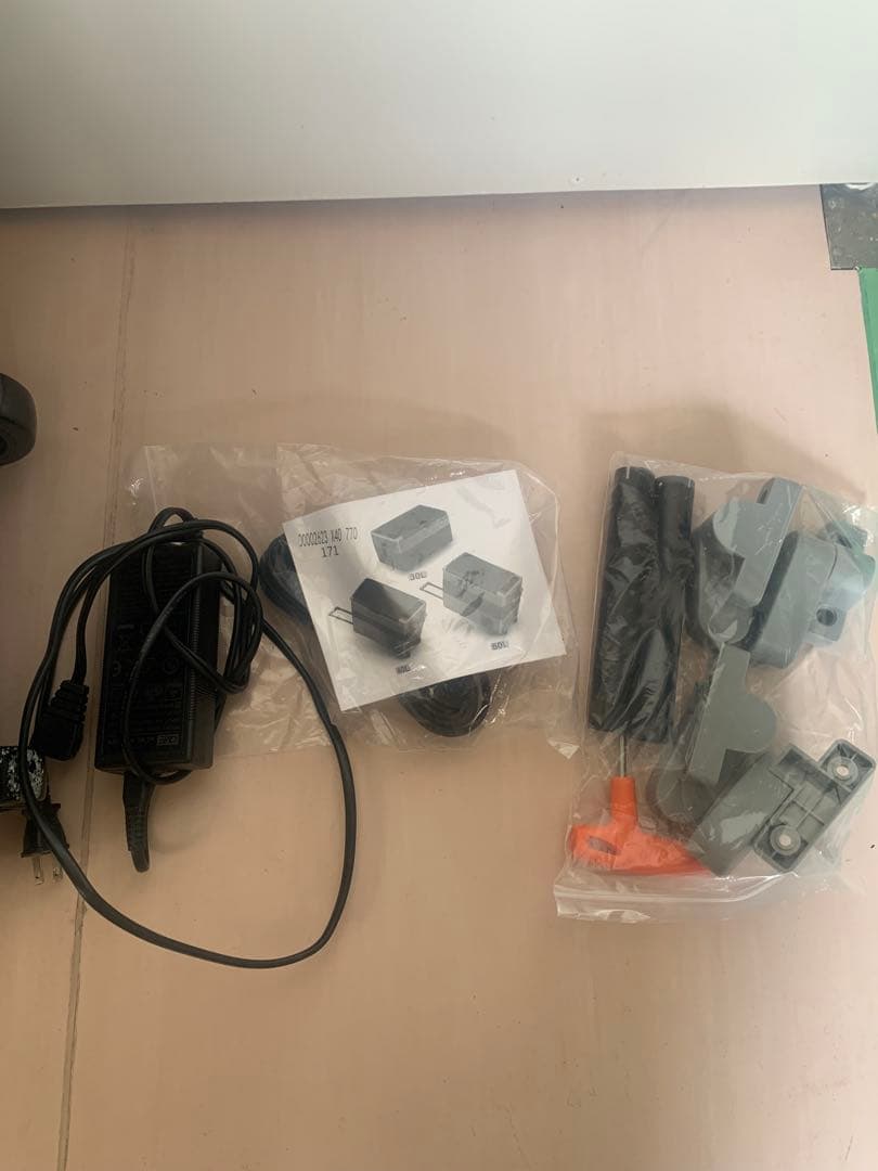 y136 車載冷蔵庫40L 2室-20℃～10℃USB給電可12V24V車に対応