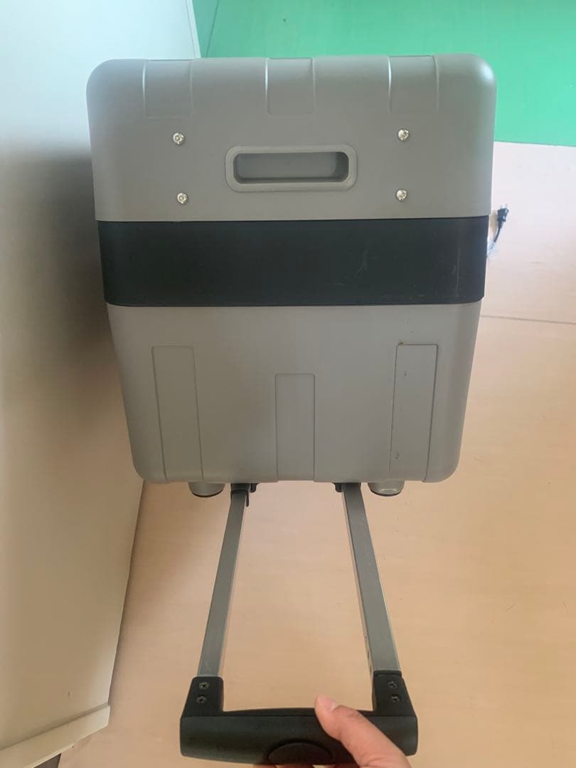 y136 車載冷蔵庫40L 2室-20℃～10℃USB給電可12V24V車に対応