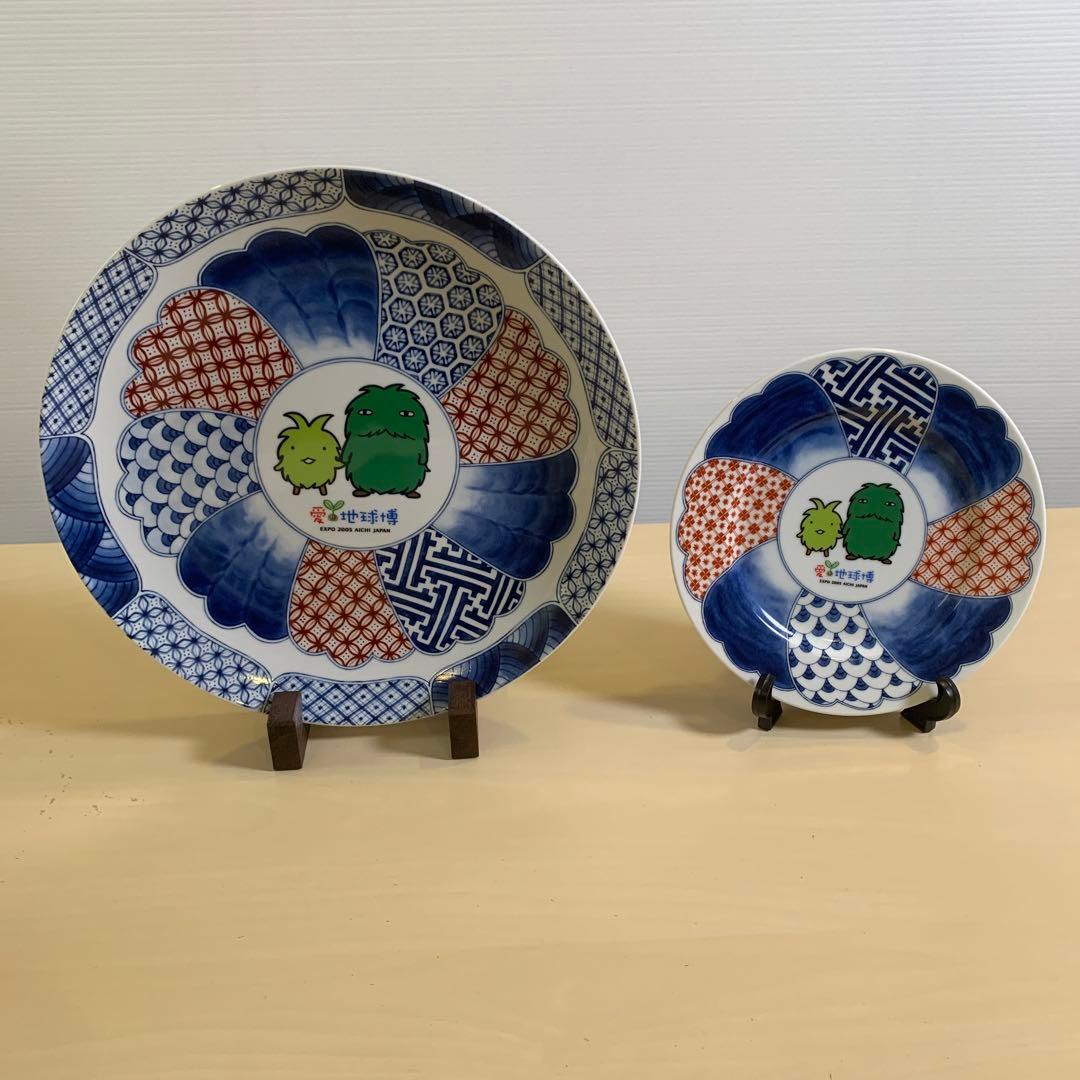 新品未使用　赤絵瀬戸染付モリゾーキッコロ祥瑞皿　直径31cm 大皿　桐箱付