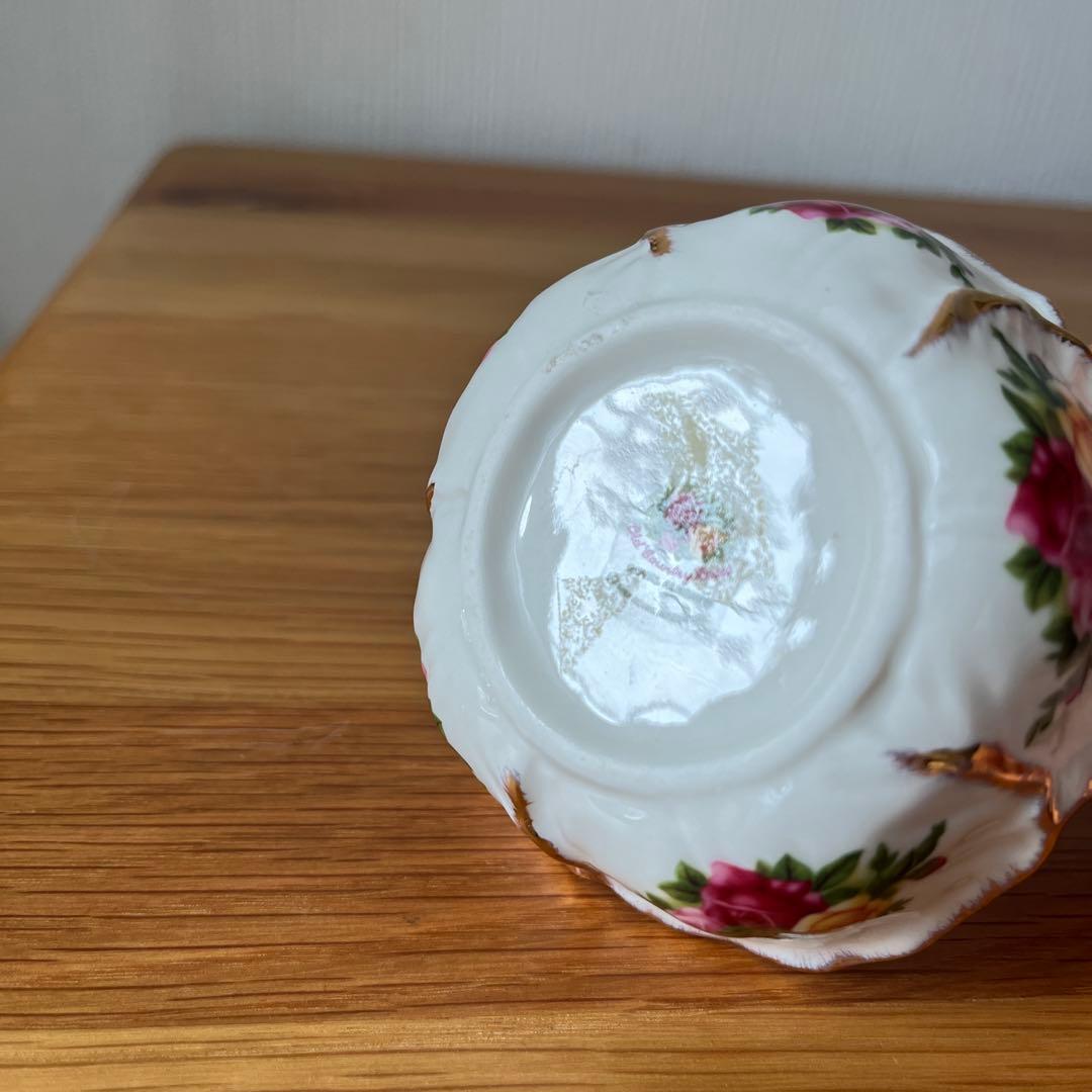 ロイヤルアルバート　バニー　トリンケット