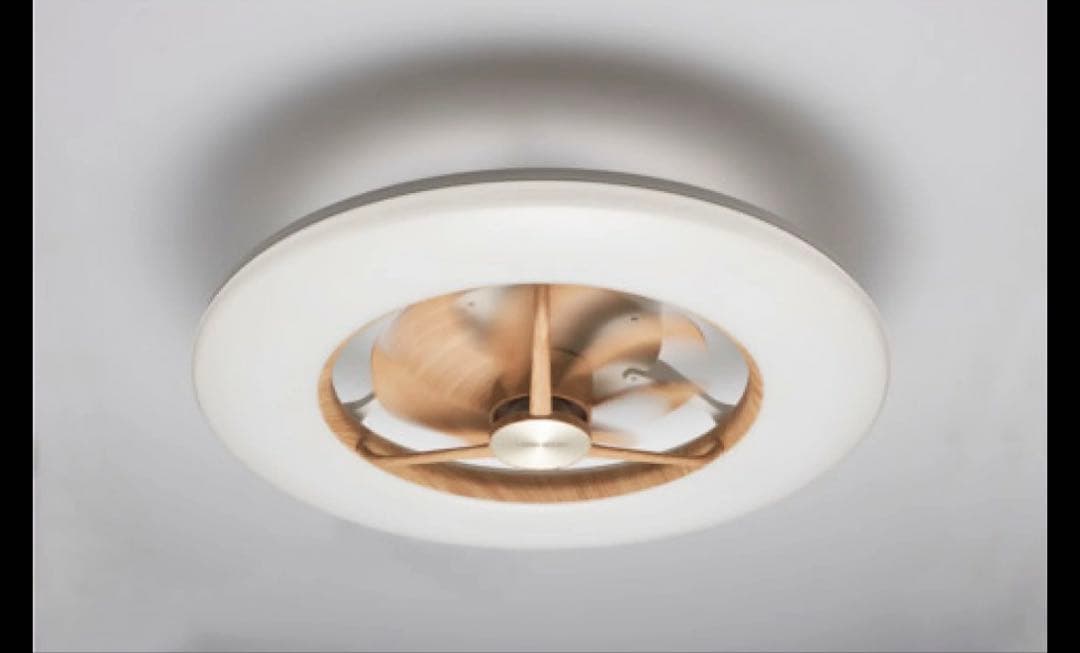 ⭐️全国送料無料】新品未使用　定価4.5万　天井　照明　シーリング　ファン　ライト