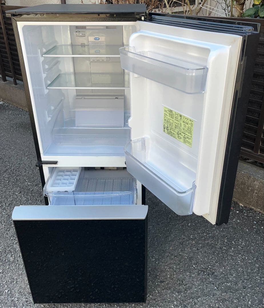 シャープ冷凍冷蔵庫137Lガラストップ　付け替えどっちもドア自動霜取り機能20年