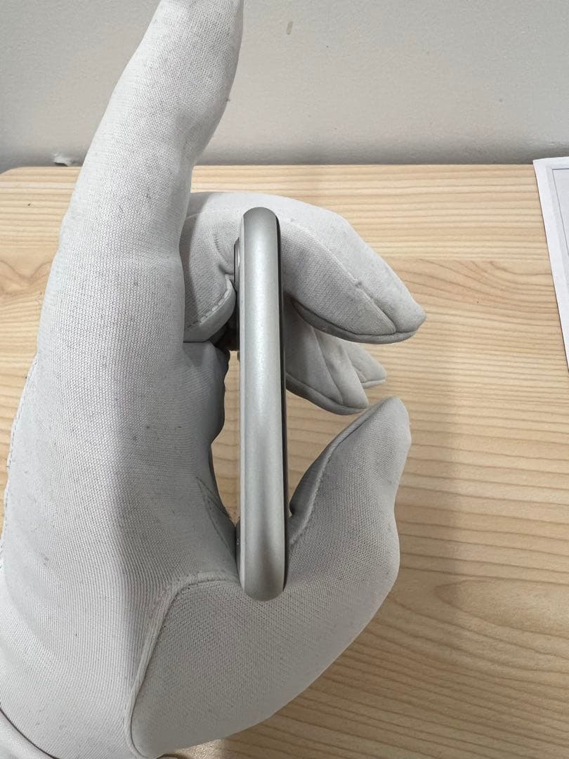 さ*ん様 超美品！完全動作品iPhone SE 2 64GB ホワイト　SIMフ