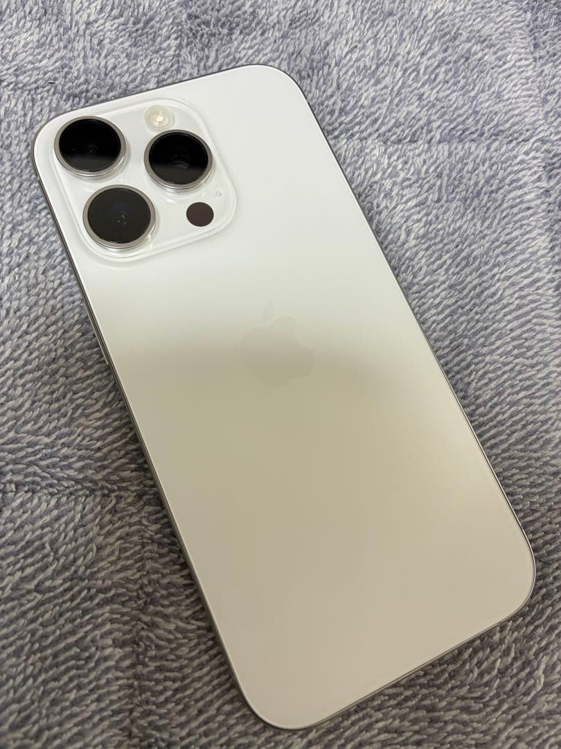 Apple iPhone 16 Pro ホワイト 本体 充電ケーブル付き