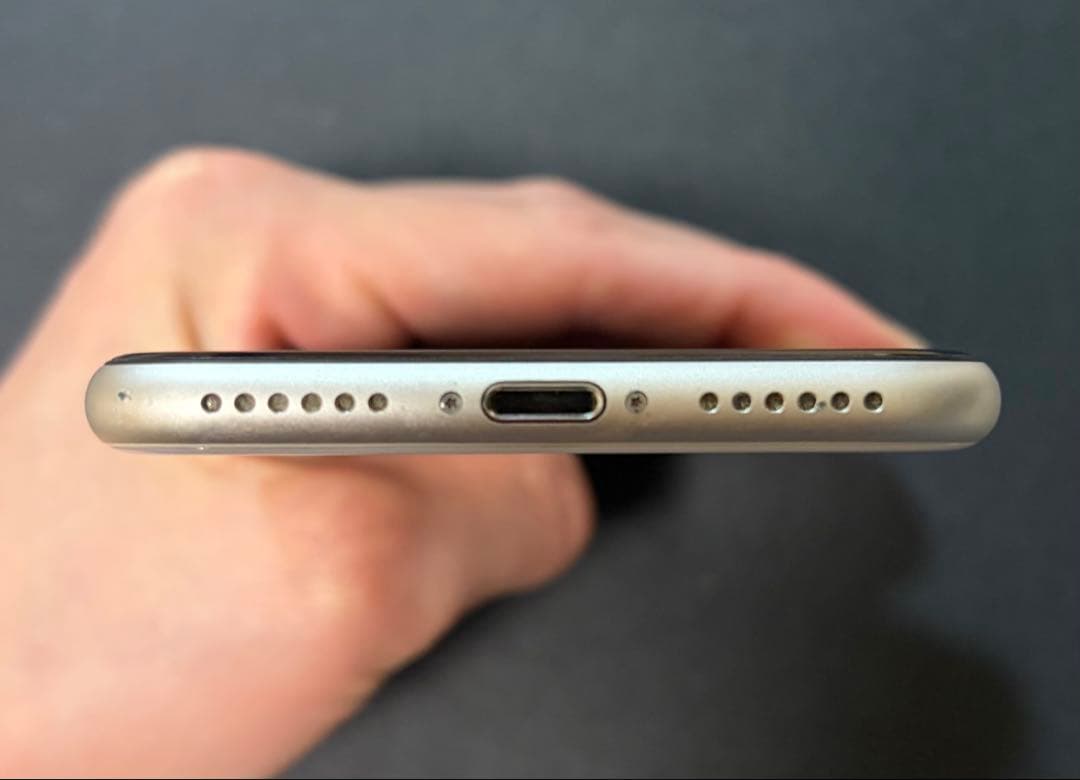 iPhoneSE (第3世代) 箱・付属品付き