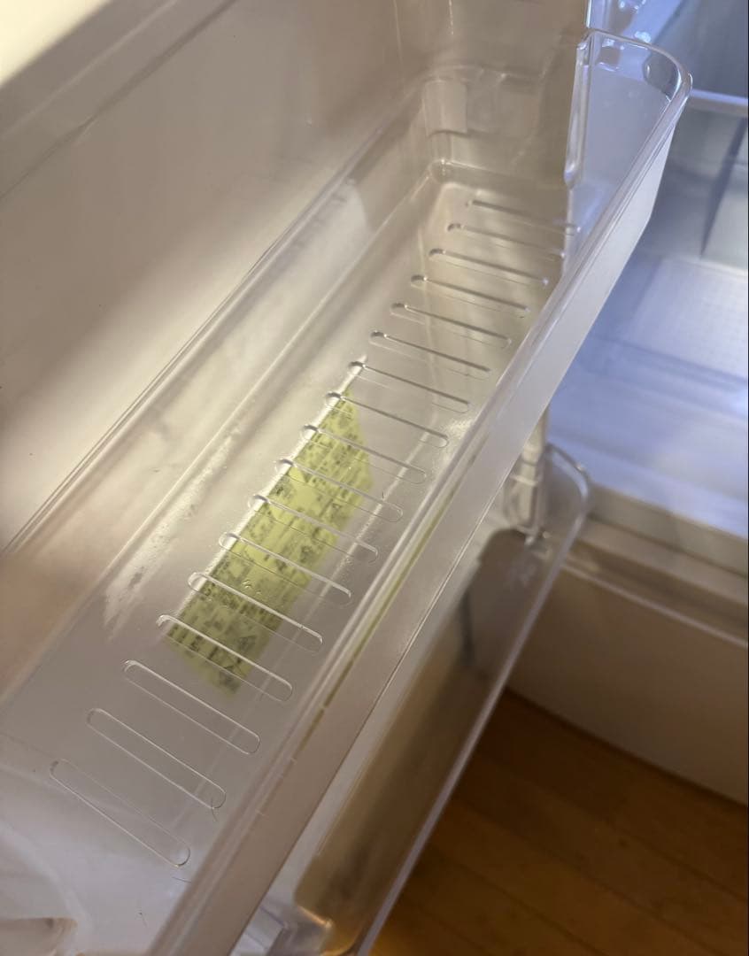 SHARP冷蔵庫　単身・2人用137L SJ-PD14B-C