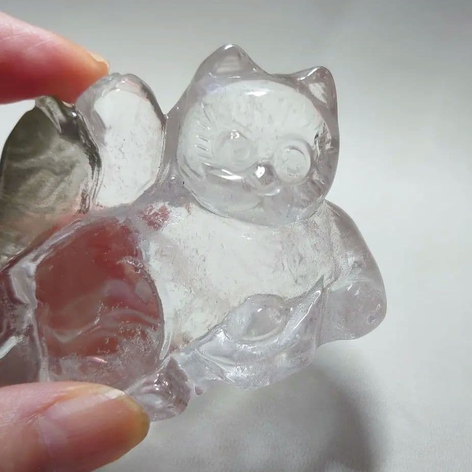手彫り！貴重　水晶　魚を捕った招きねこ　置物　素敵な逸品