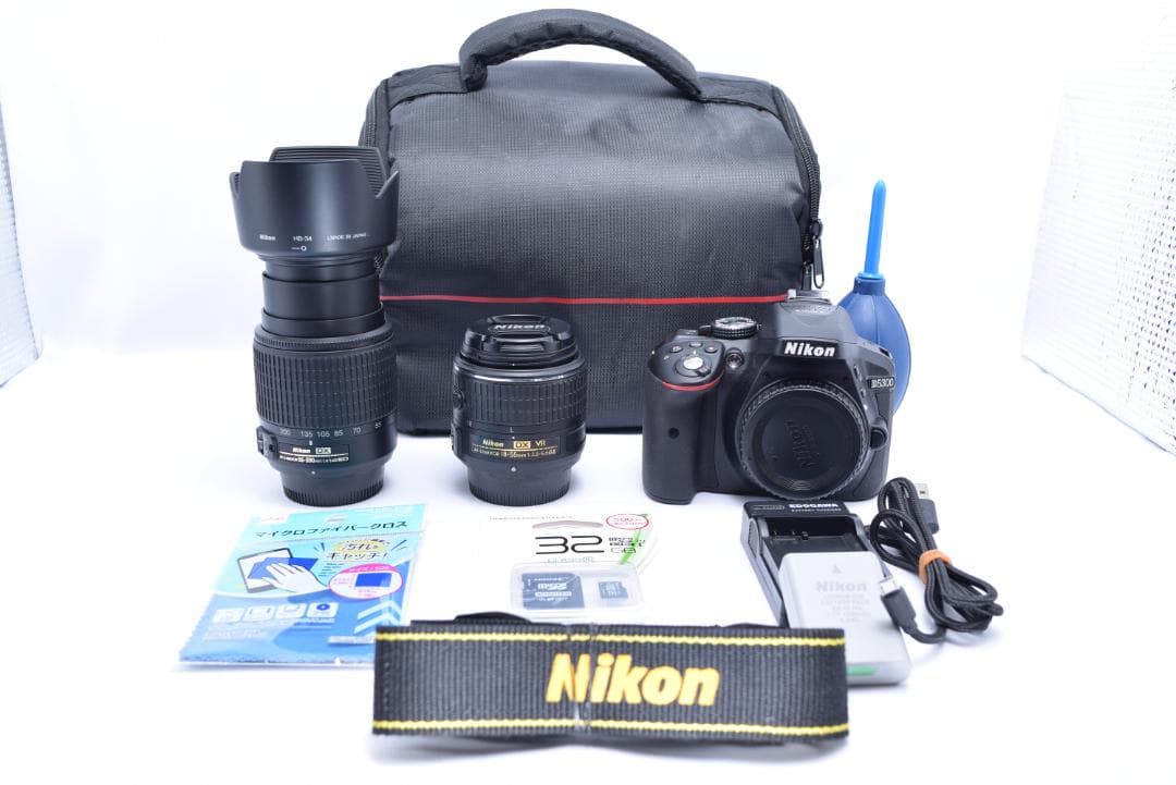 Nikon D5300　一眼レフカメラ　シャッタ数約500回　おまけ多数