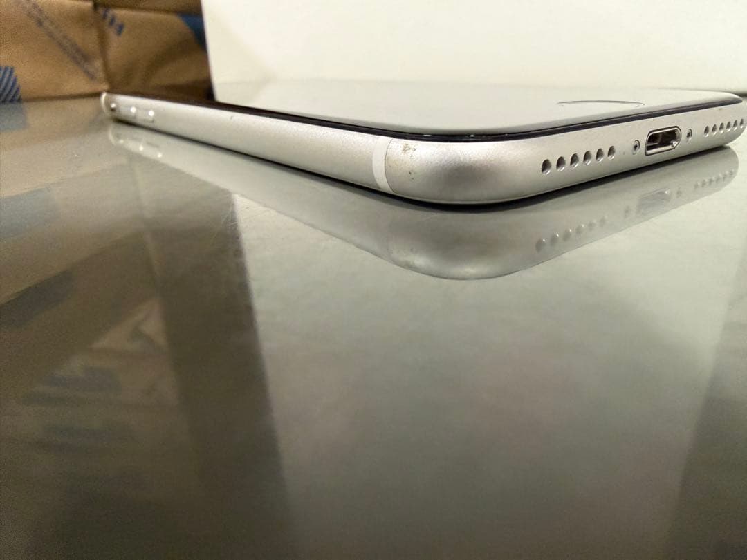 Apple iPhone SE (第2世代) ホワイト 本体　64GB美品