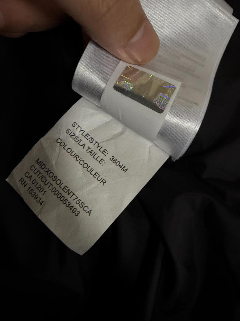   黒 ダウンジャケット