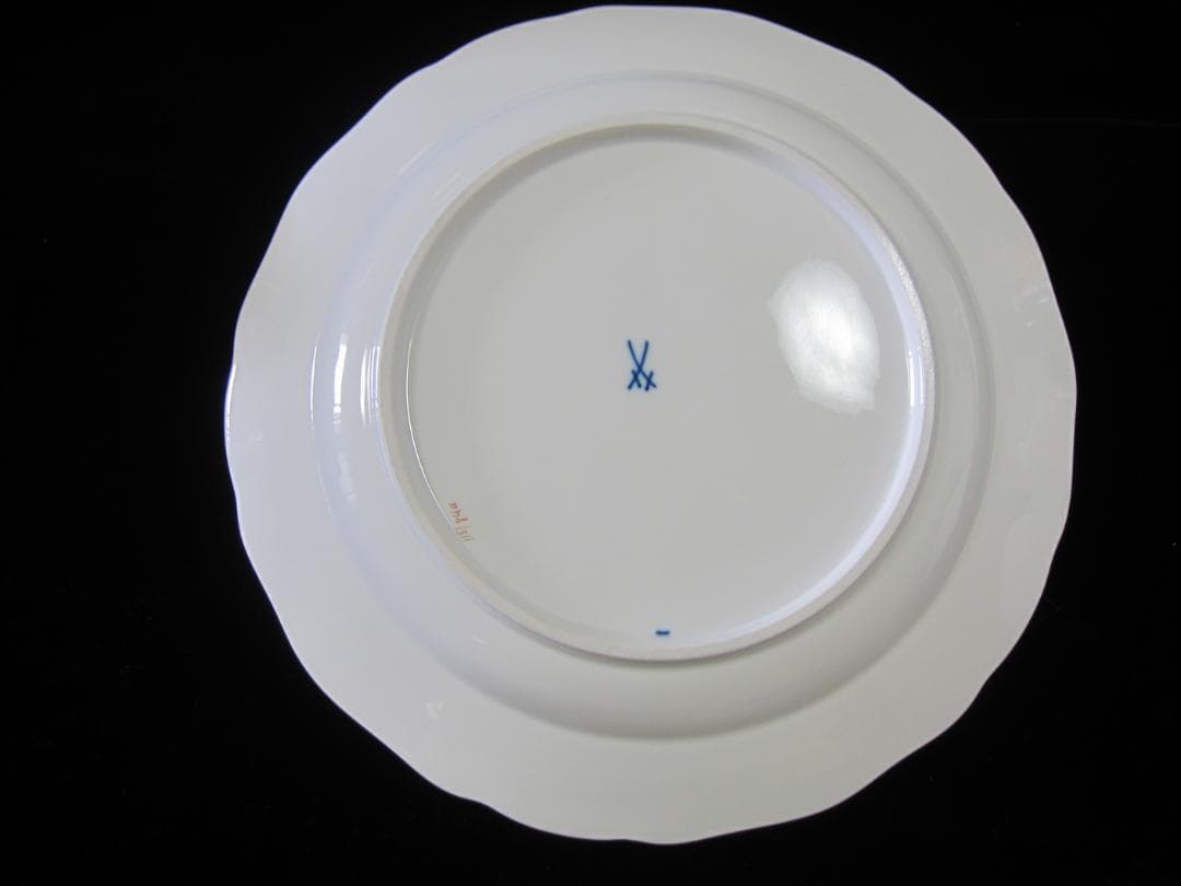 新品・未使用、一級品　マイセン三つ花（けし）　25.5Φcmディナー皿