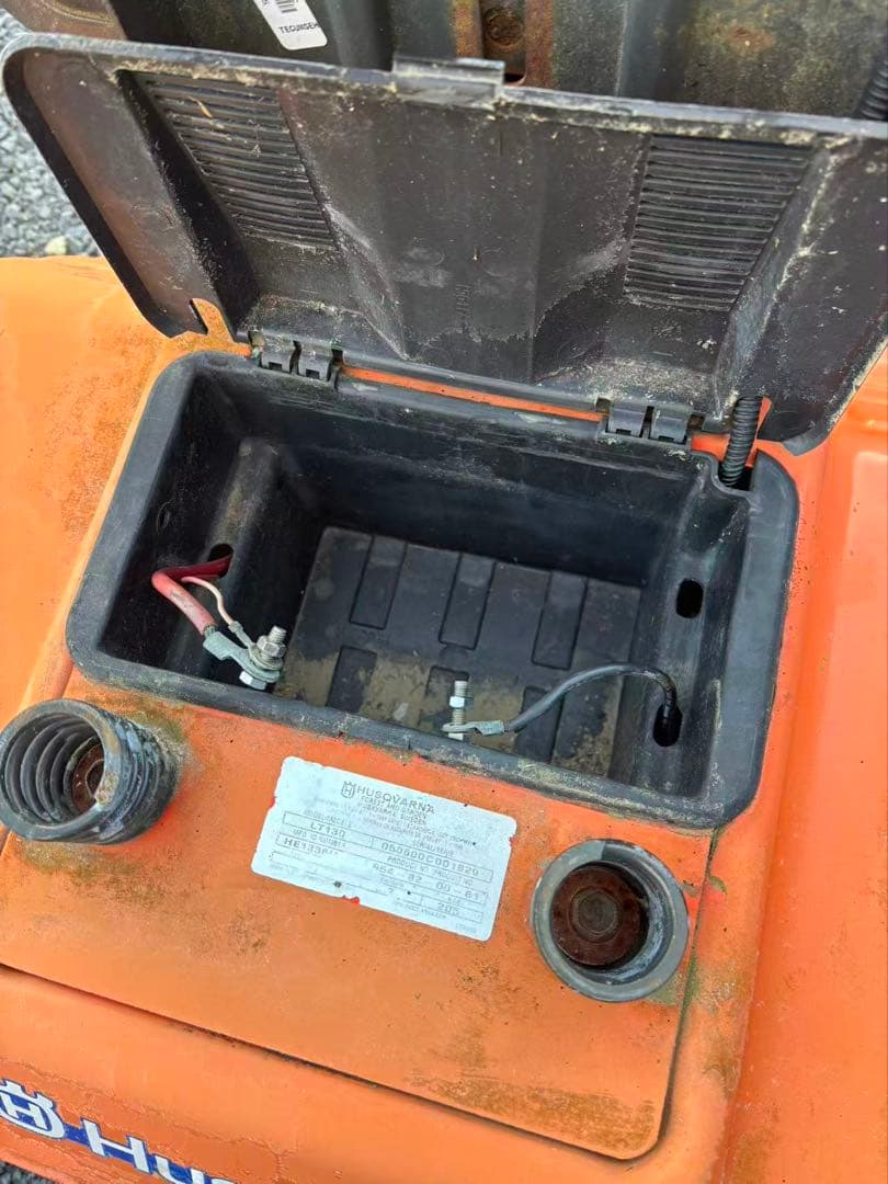 Husqvarna LT 130 草刈り用トラクター茨城县引き取り 限定