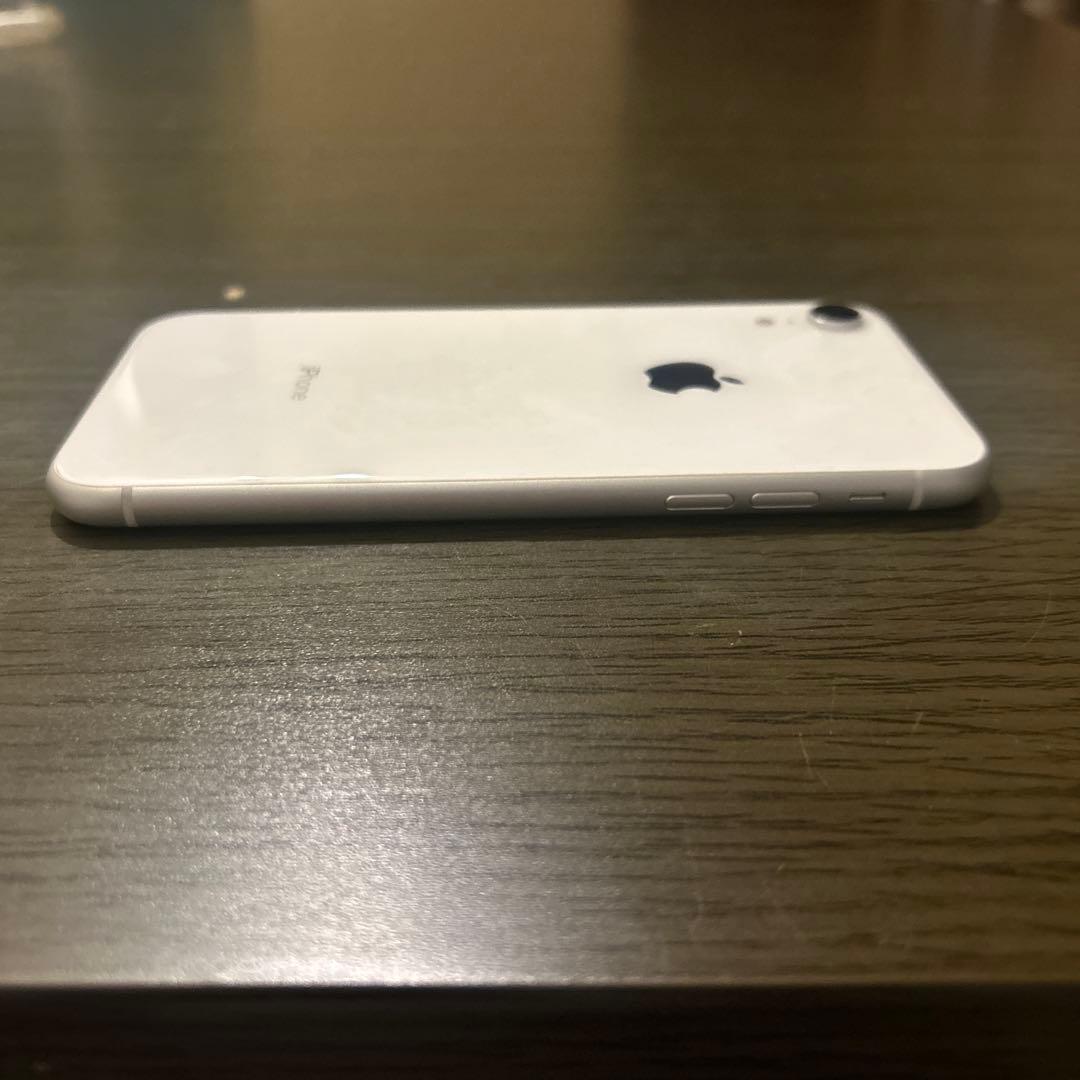 iPhone XR 64GB ホワイト