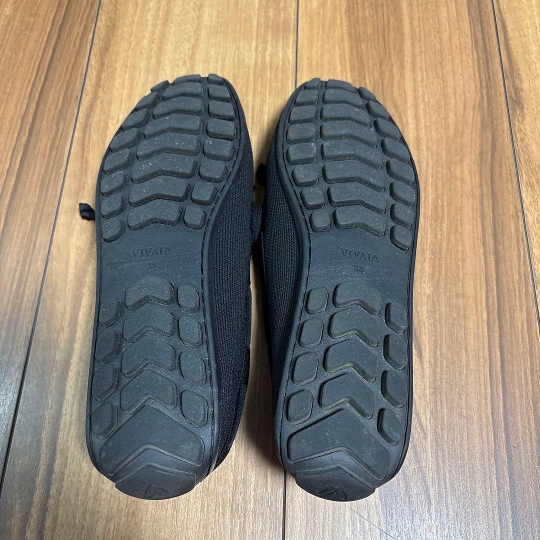 VIVAIA黒 モカシンタイプフラットシューズ リボン付き25.0