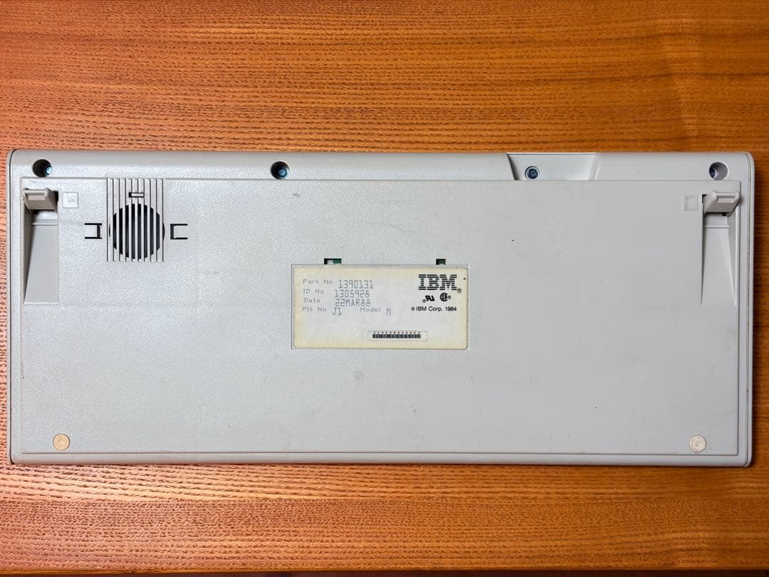 IBM Model M 角ロゴ