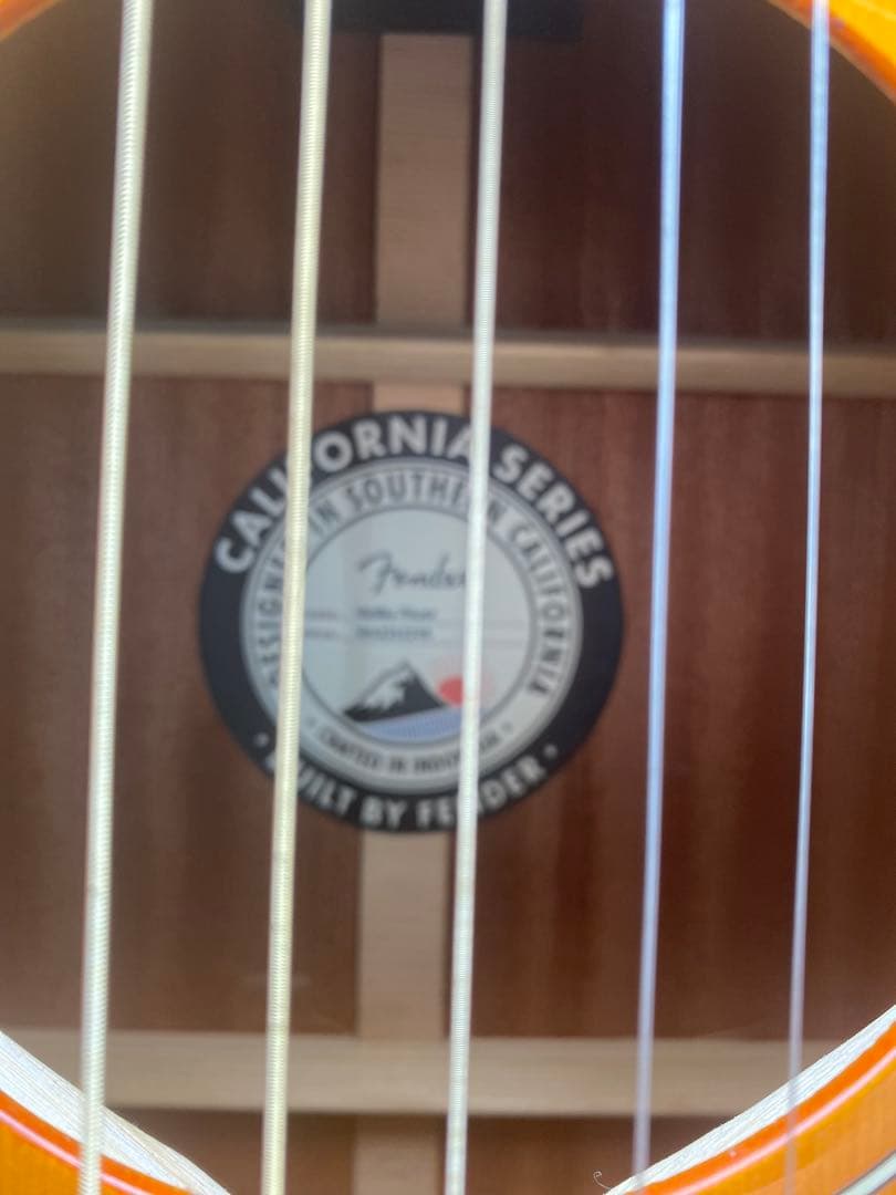 Fender MALIBU Player(フェンダー マリブ プレイヤー)