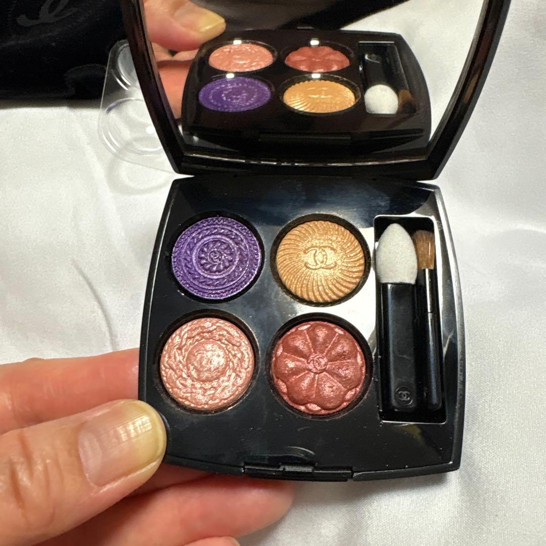 シャネル　レキャトルオンブルブトン　239