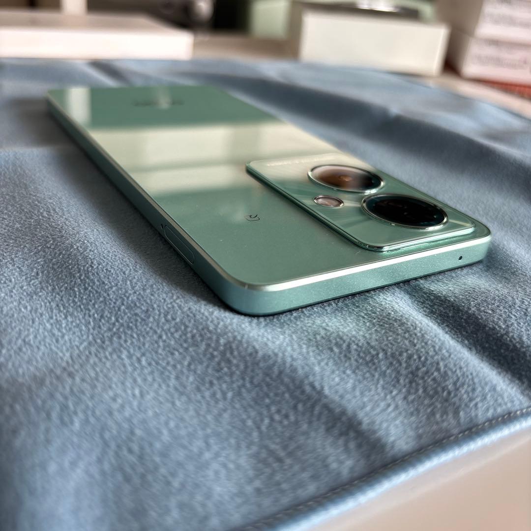 oppo A79 5G新品未使用グローグリーンおまけ付き新品未使用クリアケース