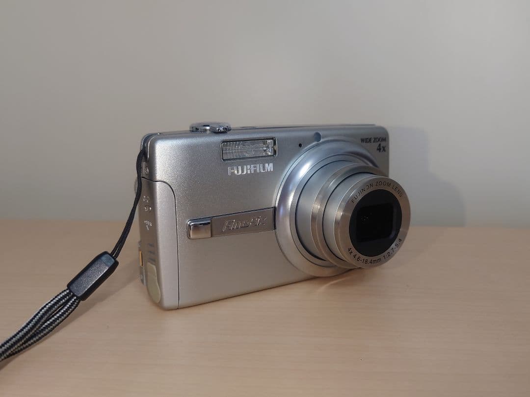 【動作良好】 FUJIFILM Finepix F480 シルバー