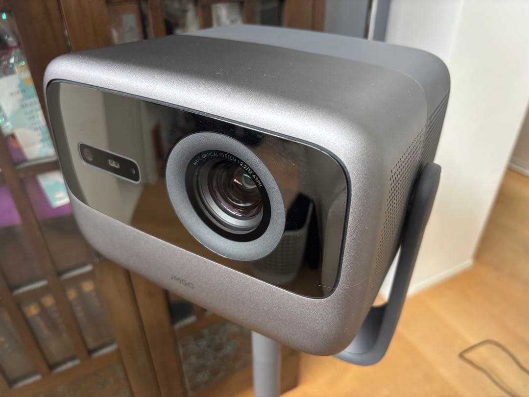 JMGO N1S Ultra 4K 3色レーザープロジェクター 純正スタンド付