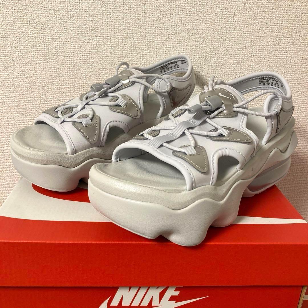 24cm ナイキ　エアマックスココ　グレー シルバーHJ9651-001