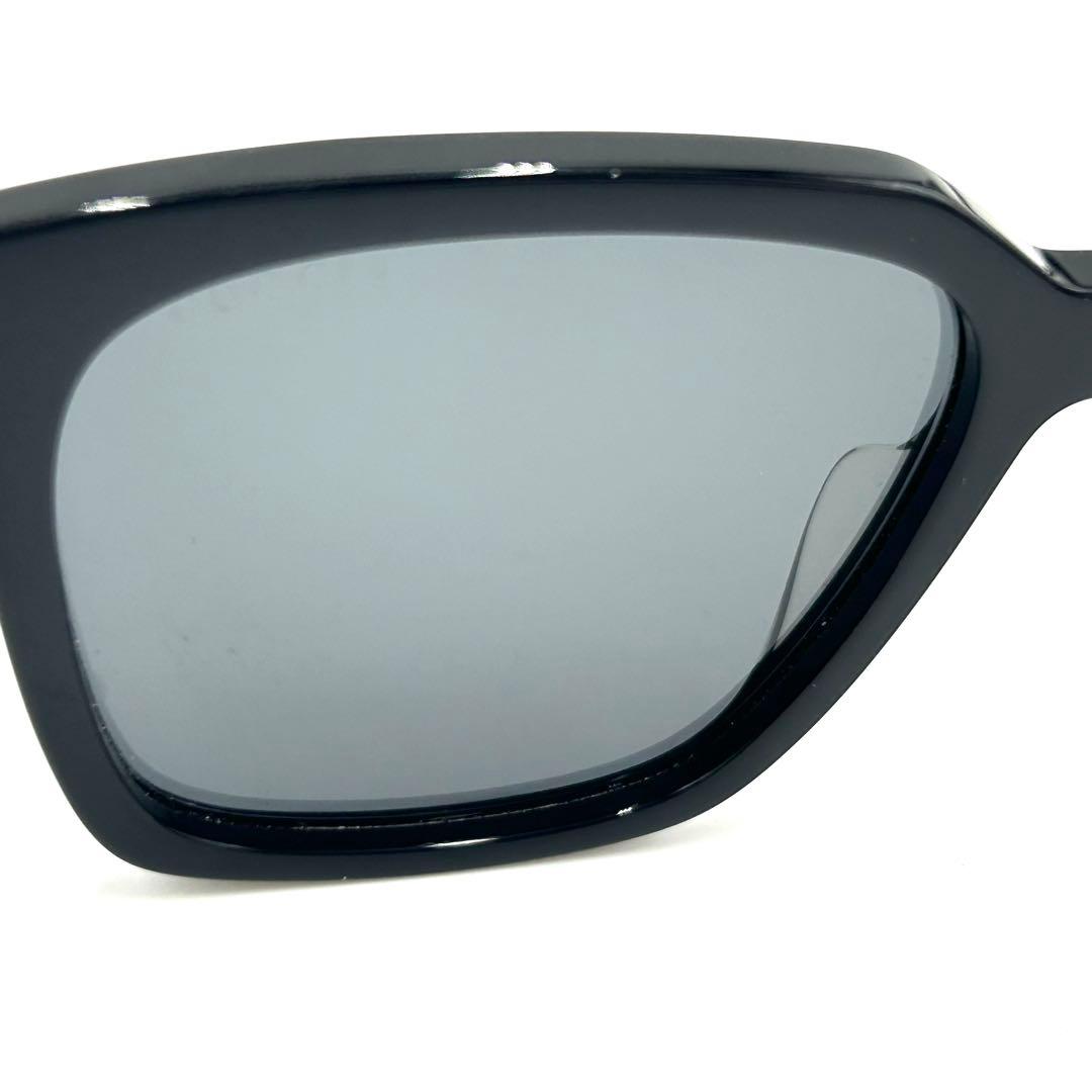 美品 GUCCI グッチ サングラス GG0965SA ブラック ロゴ