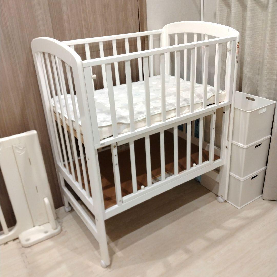 ak　ベビーベッド　KATOJI