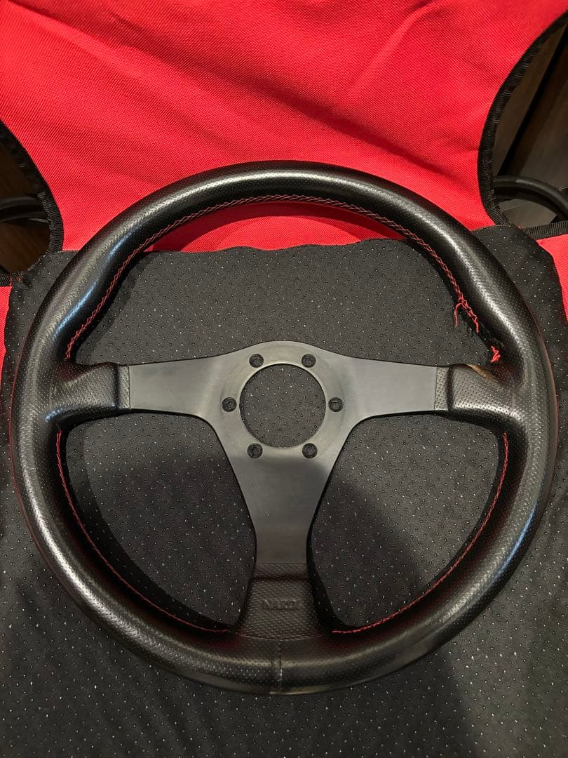 ナルディ　ステアリング　３５パイ