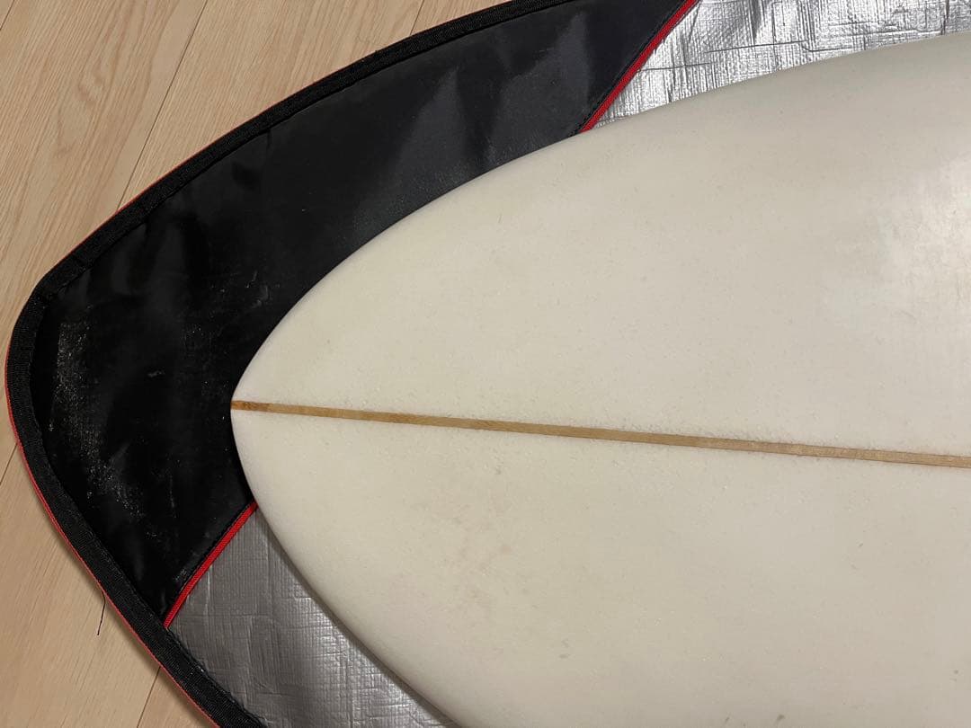 FlyingFish サーフボード ケース、トライ、ツインキールフィン付き