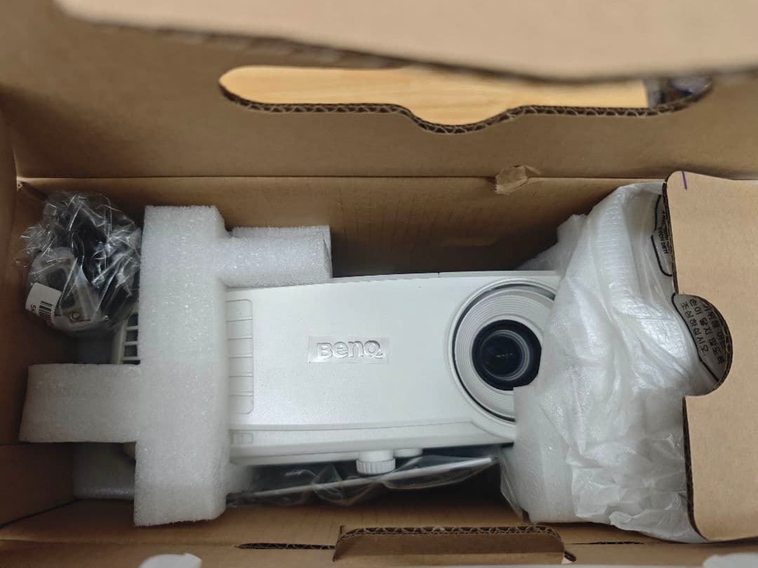 BenQ MS523 プロジェクター 本体