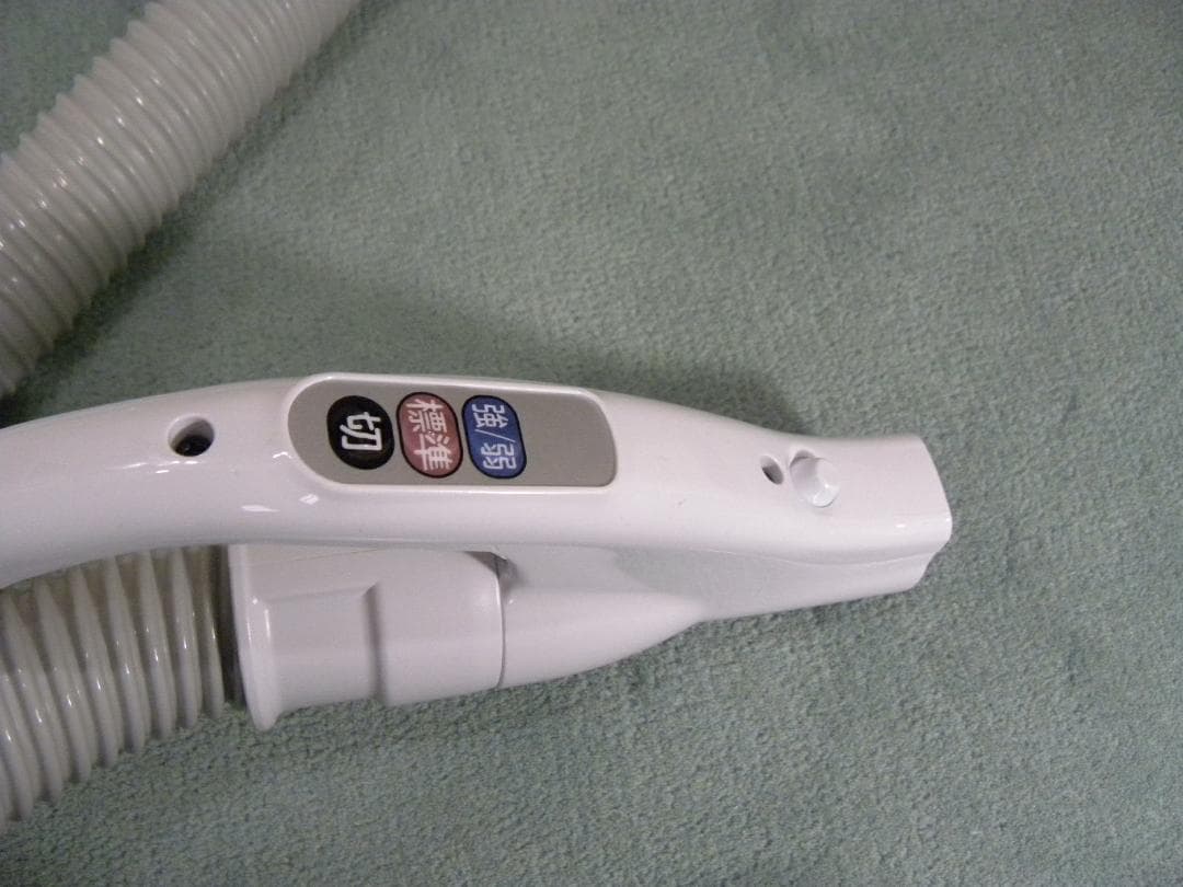 HITACHI掃除機CV-KV70K2023年製