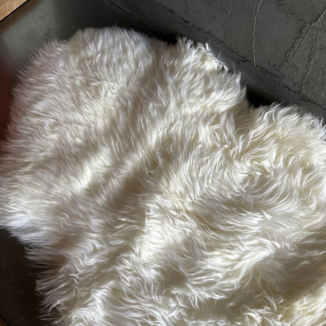 お値下げ❣️コストコ人気新品ムートンラグ　シープスキン100% ソファなどに！