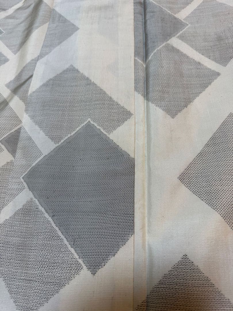 【銘品美品】「くぼた織物」本場白大島紬 白薩摩泥染「極上140亀甲 重ね色紙文様